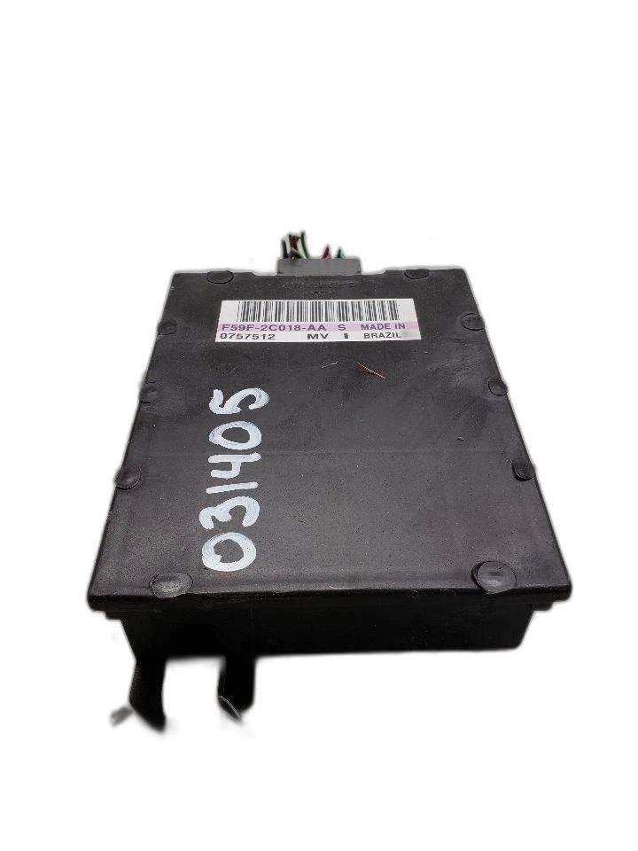 Chasis ECM de 2 ruedas ABS detrás del tablero central compatible con 98-00 MAZDA B-2500 1325439 Foto 2 de 4