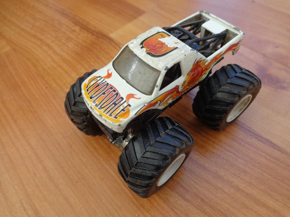 Hot Wheels Monster Jam 1/64 - Clydesdale Moulage sous Pression Truck À L' - Photo 1/1