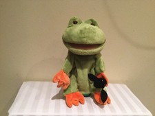 GUND PLAYFUL PUPPETS PLUSH FLY ON THE WALL FROG PUPPET, MOVEABLE MOUTH, 319551