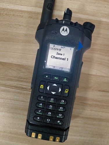 Motorola APX8000 ADP AES DES UHF 1/UHF 2/700/800MHz/VHF(No battery and si500) - Zdjęcie 5 z 9