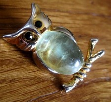 Broche hiboux chouette couleur or cabochon rare porte bonheur bijou vintage 3255