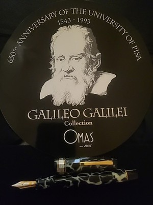 OMAS Galileo Galilei Limited Edition M 18K Gold Nib Fountain Pen + Glass Base Bo