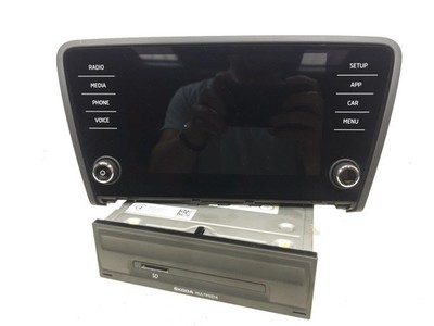 2019 SKODA OCTAVIA Radio Stereo Head Unit 5E0919605N 5Q0035840C *BRAUCHT CODE