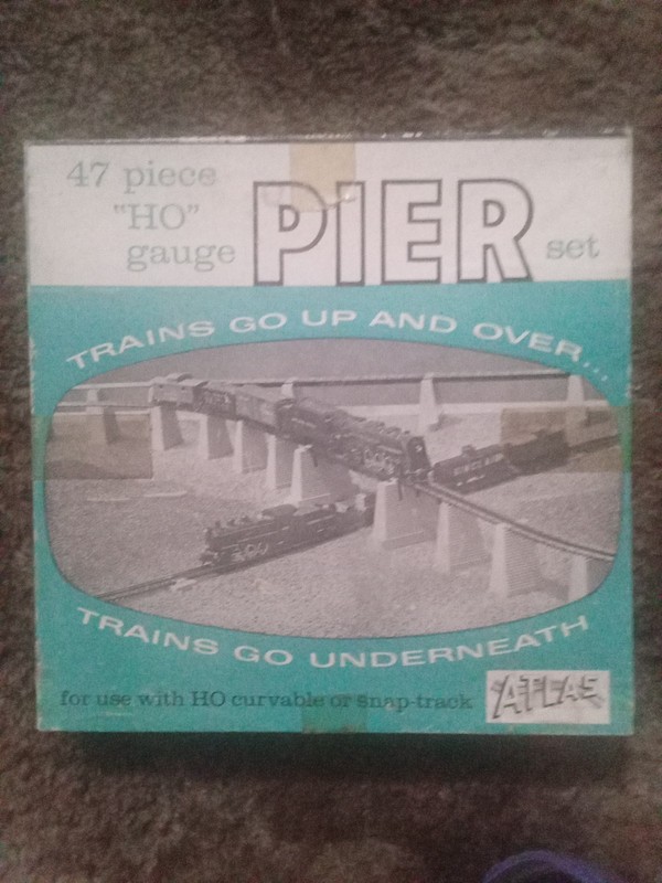 Atlas HO #80 47 piece Over & Under Pier Set for Track - Complete  