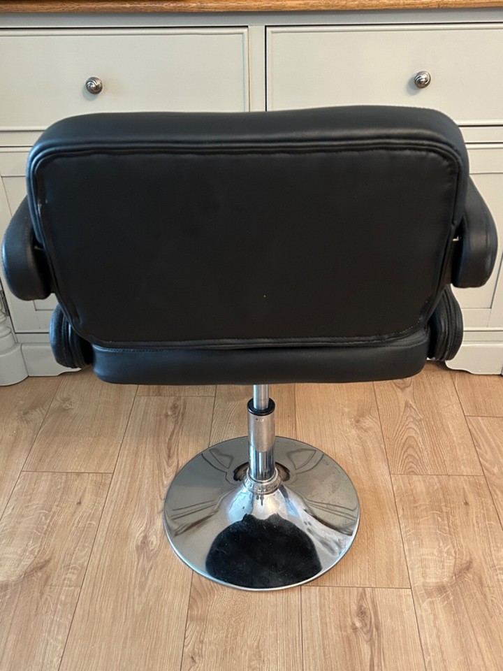 Black Bar Stool with Arms Comfy Barstool Kitchen Dining Stool Home Use