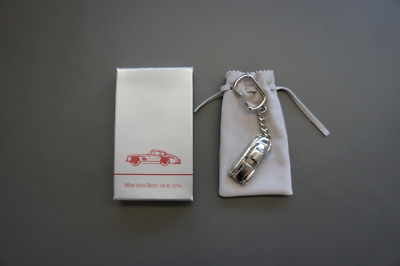 メルセデスベンツ　300SL （1954)キーホルダー NIB Mercedes-Benz 300 SL 1954 Burago Chrome Keychain 1/87 Scale
