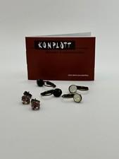 kleine Sammlung von Konplott Ohrringen (Miranda Konstantinidou)