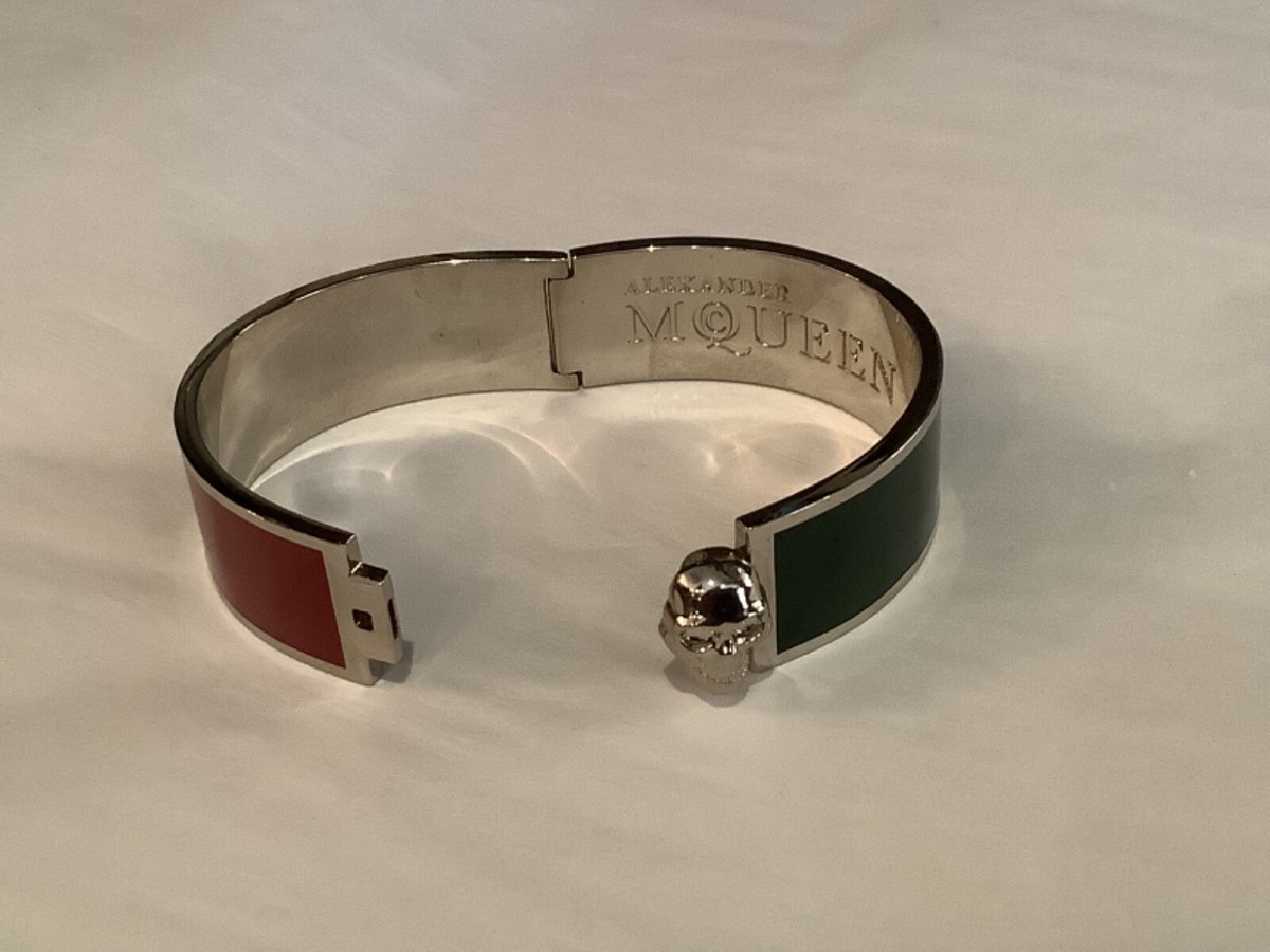 AUTHENTIC SIGNED ALEXANDER McQUEEN MARRON & GREEN ENAMEL SKULL