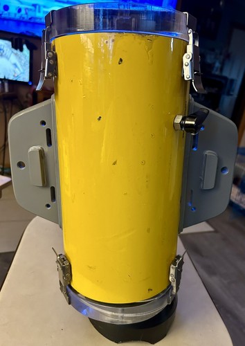 AquaVideo Underwater Camera Housing With Panavision Super wide Lens 0.42x - Picture 4 of 9