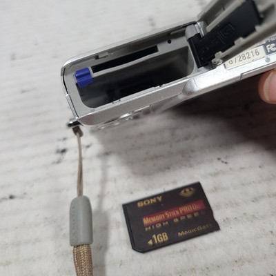 【美品】SONY Cyber-shot DSC-W30 シルバー　動作確認済 Amazon.com : Sony Cybershot DSCW30 6MP Digital Camera with 3x