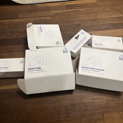 IRIS Smart Hub Smart Home Security w/Power Hub And Thermostat New Open Box 6 Pc