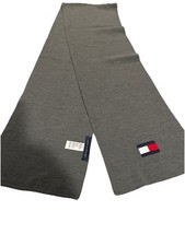 Tommy Hilfiger winner scarf