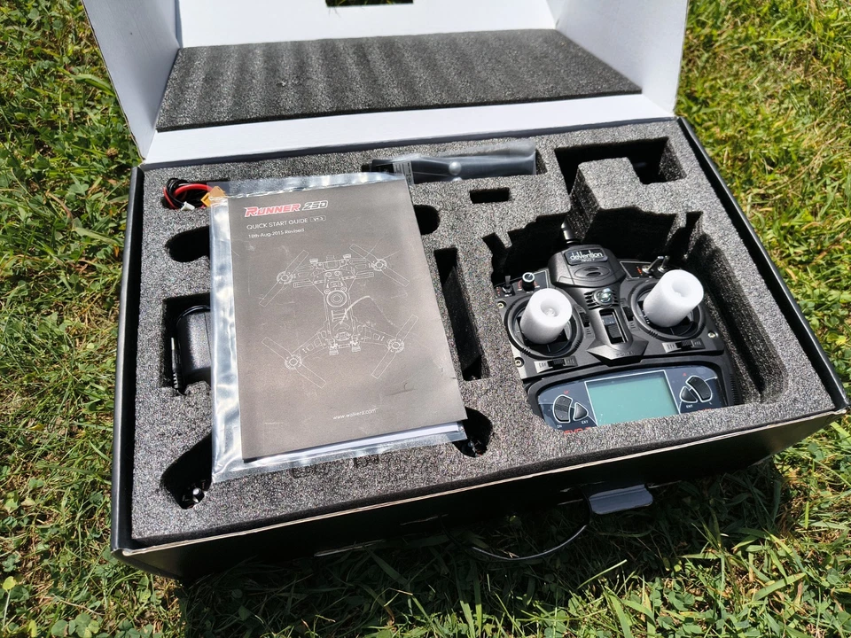 New in box Walkera Runner 250 RTF Carbon Fiber Quadcopter Drone Complete kit - Image 2 of 2
