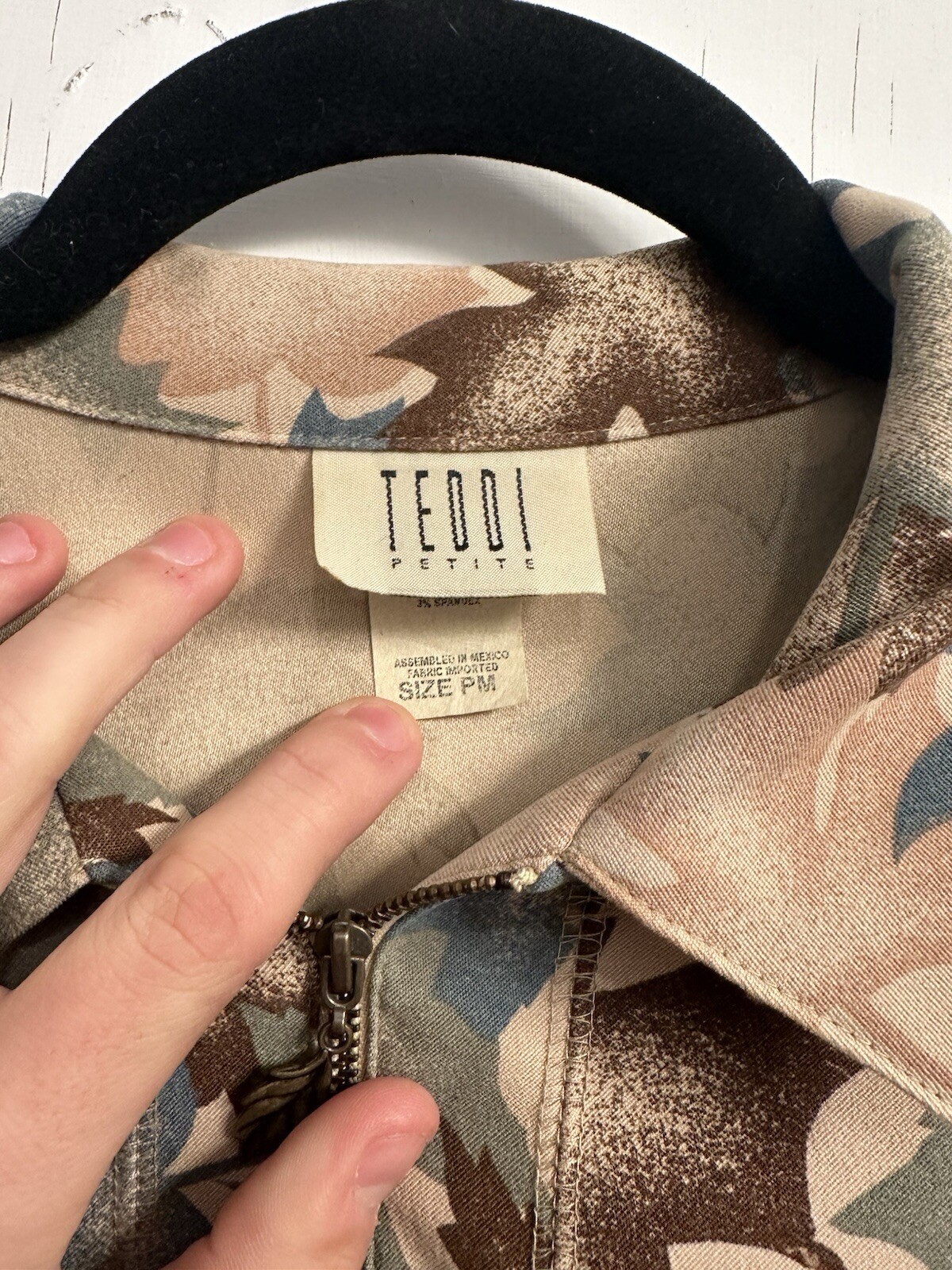 Teddy Petite Fall Leaf Print Lightweight Jacket -… - image 5