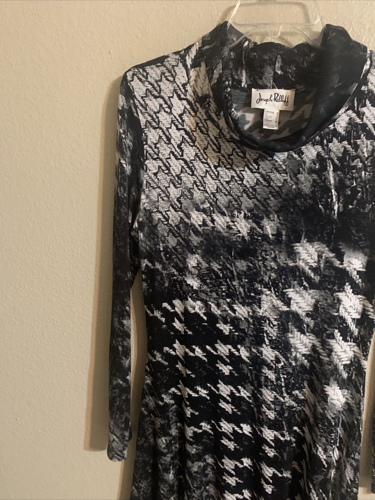 Joseph Ribkoff Black White Houndstooth Faux Fur Collar Cropped Jacket Size 8