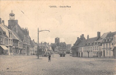 Carte Postale Ancienne Cassel – La Grand Place (59), Début 1900, Très Bon état