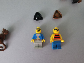 Excellent LEGO Pirates: (6279) Skull Island 95% Complete w/instructions No Box