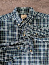 L.L. Bean Men's Button Down Shirt Size L Blue Green Plaid Traditional Fit Cotton
