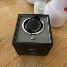 Wolf  Watch Winder Model M1.8  5.0V 1.0A Patended Technology Black