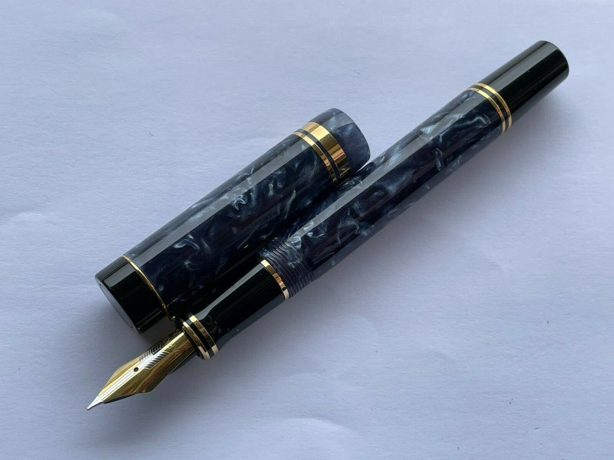 PARKER DUOFOLD FOUNTAIN PEN BLUE MARBLE GOLD NIB 18K 750 SIZE F | eBay