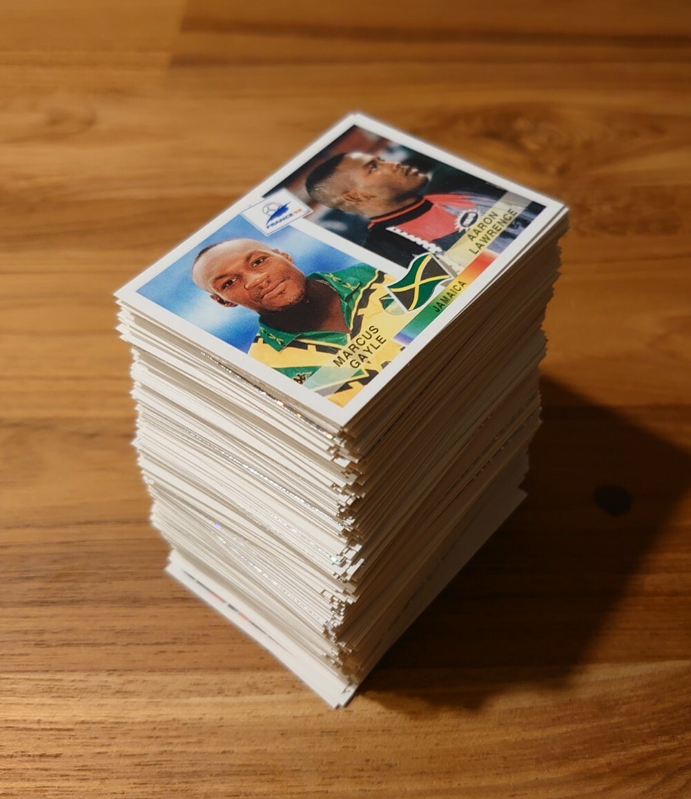 Lot of 100 different Panini 1998 98 France World Cup Loose Stickers