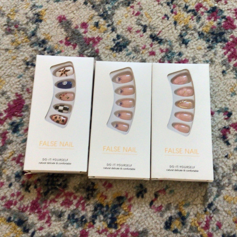 Full Cover Artificial Nail Tips Oval Medium Plastic 3D Multicolor Animal
