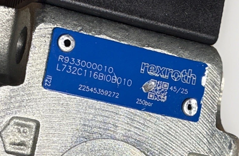 Rexroth R933000010 Hydraulic Cartridge Valve 12V DC photo 2