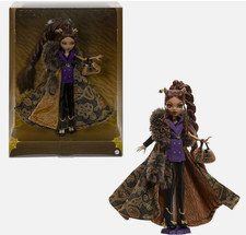 Monster High JDR66 Doll, Clawdeen Wolf House of Wolf Collectible with Faux Fur🚚