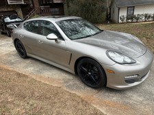 2011 Porsche Panamera 2