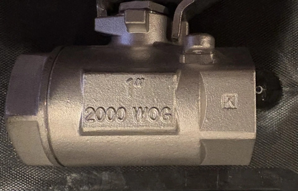 Jamesbury Series 100 1” SS Ball valve 122 156M CF8M 2000 WOG - Image 4 of 4