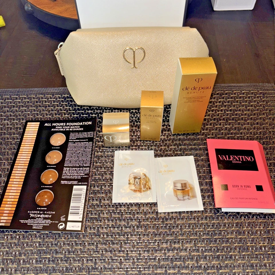 Valentino Cle De Peau Perfume Bolsa de Limpeza de Maquiagem Presente de Férias Viagem Casamento $$ - Imagem 2 de 4