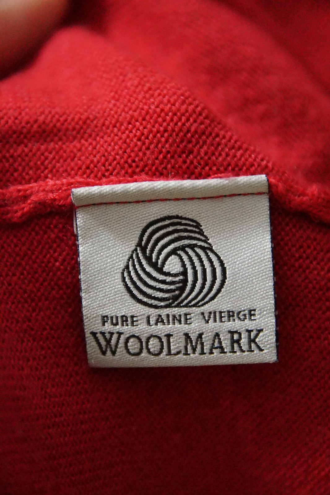 LACOSTE Vtg Red Wool Jumper 45" Chest Mens Sweater Woolmark Virgin Wool Knitwear image 5