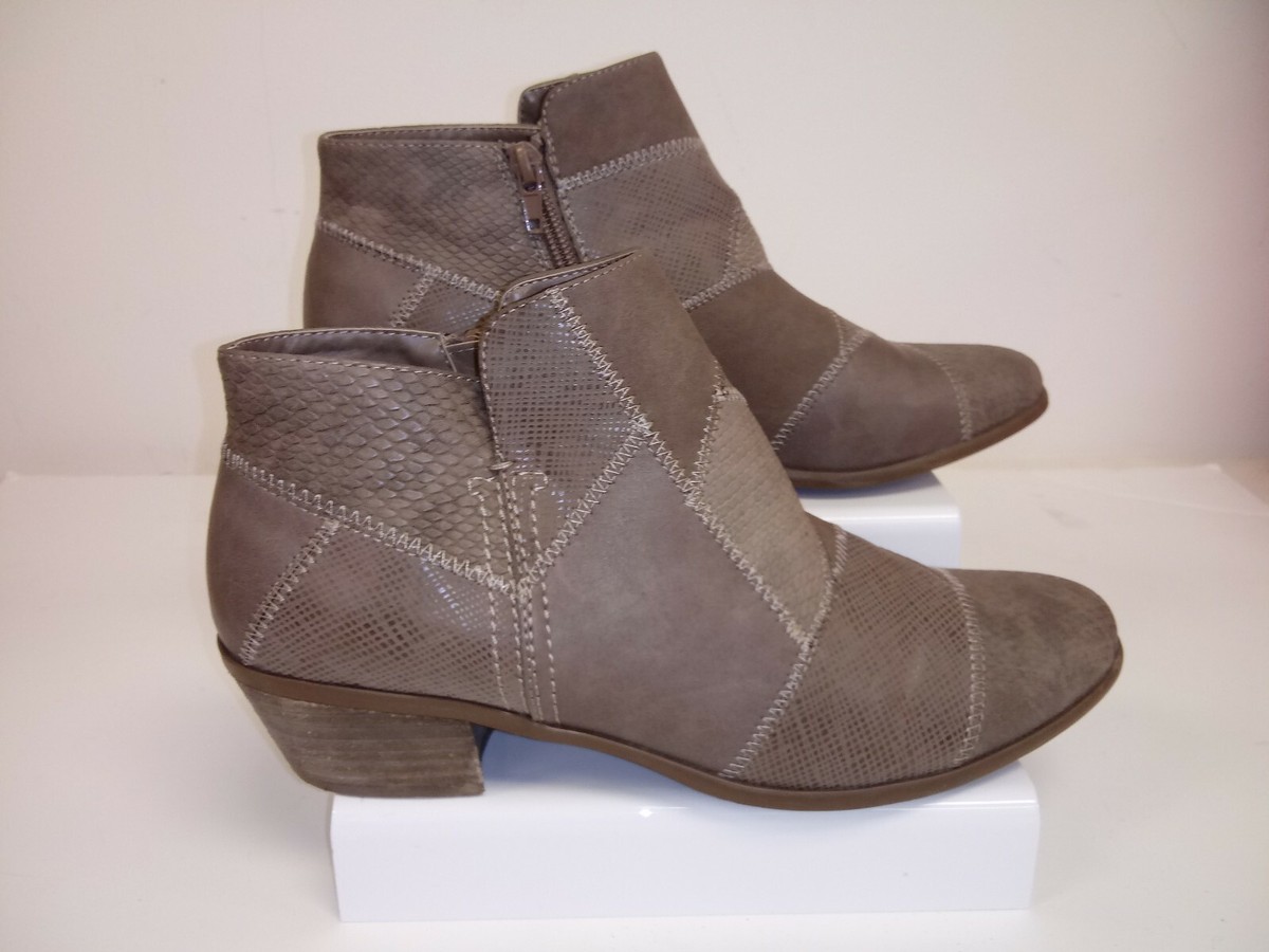 G H BASS Nina Ankle Booties Beige Gray Snake Skin Pattern Side-Zip US  B#28