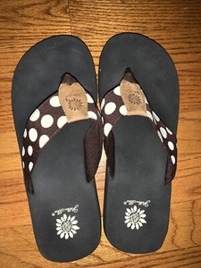 yellow dot flip flops