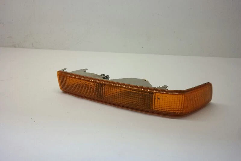 1998 - 2005 CHEVROLET BLAZER ВОДИТЕЛЬ ЛЕВЫЙ ПАРКОВОЧНЫЙ ФОНАРЬ OEM НИЖЕ ФАРЫ - Изображение 2 из 4