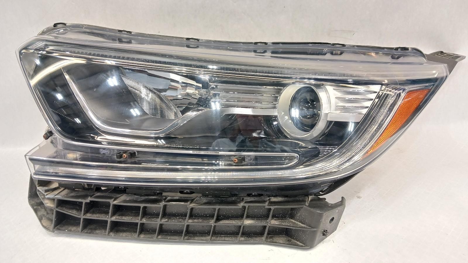 '17-'22 HONDA CR-V Left driver headlight halogen OEM 6 Month Warranty!
