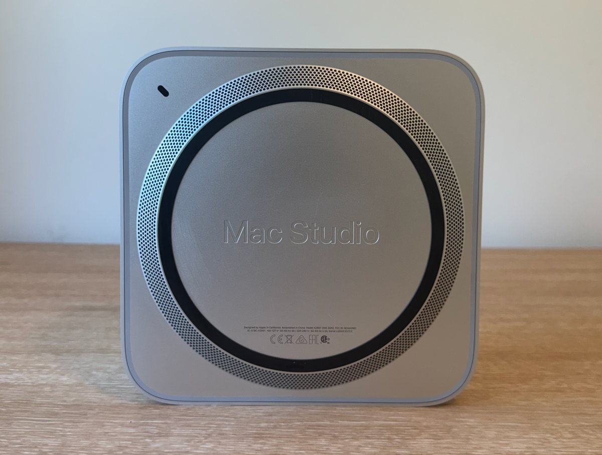Apple Mac Studio (1TB SSD, M2 Ultra, 64GB) Silver - MQH63LL/A