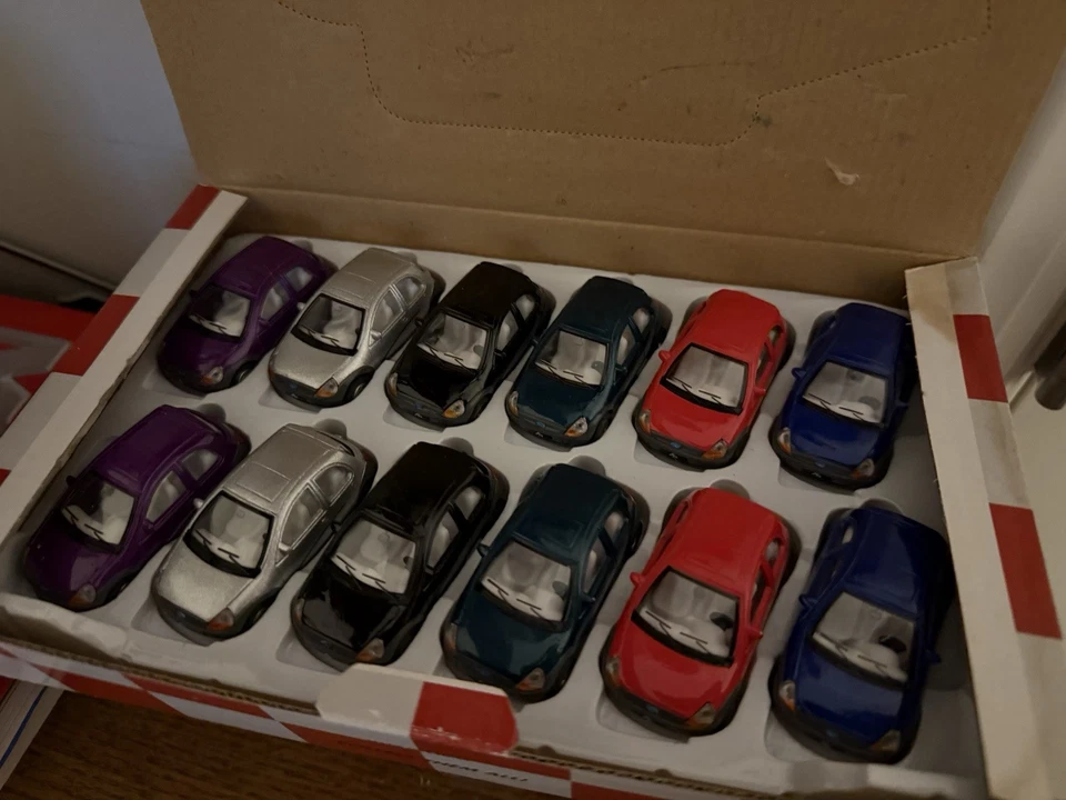 Ford KA Kinsmart 1:64 Pullback Nuevo Lote De 12 Foto 3 de 4