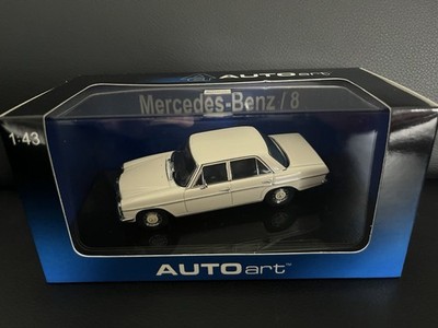 Autoart 56181 Mercedes /8 220d Lim. weiß 1:43 OVP