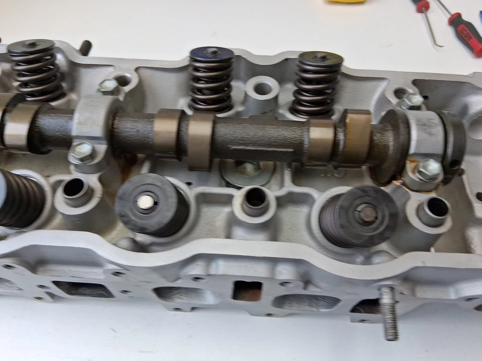 TOYOTA 22RE Cylinder head remand factured. - Image 3 of 4