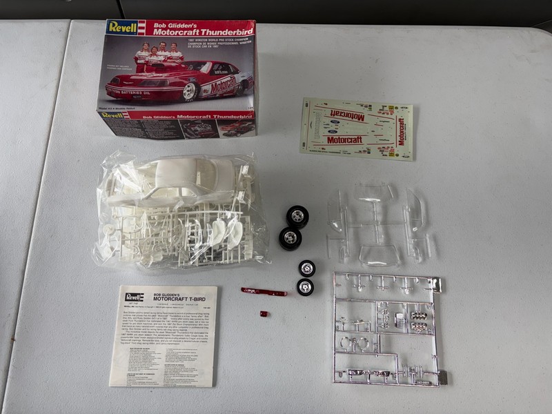 REVELL BOB GLIDDEN'S MOTORCRAFT THUNDERBIRD DRAG CAR MODEL KIT 7167 1:24 RARE