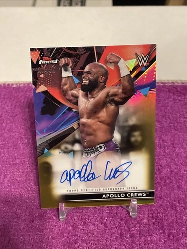 2021 TOPPS FINEST WWE GOLD REFRACTOR APOLLO CREWS ON CARD AUTO AUTOGRAPH SP#/50