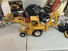 ERTL Vintage International Harvester 1/16 Backhoe Loader Construction