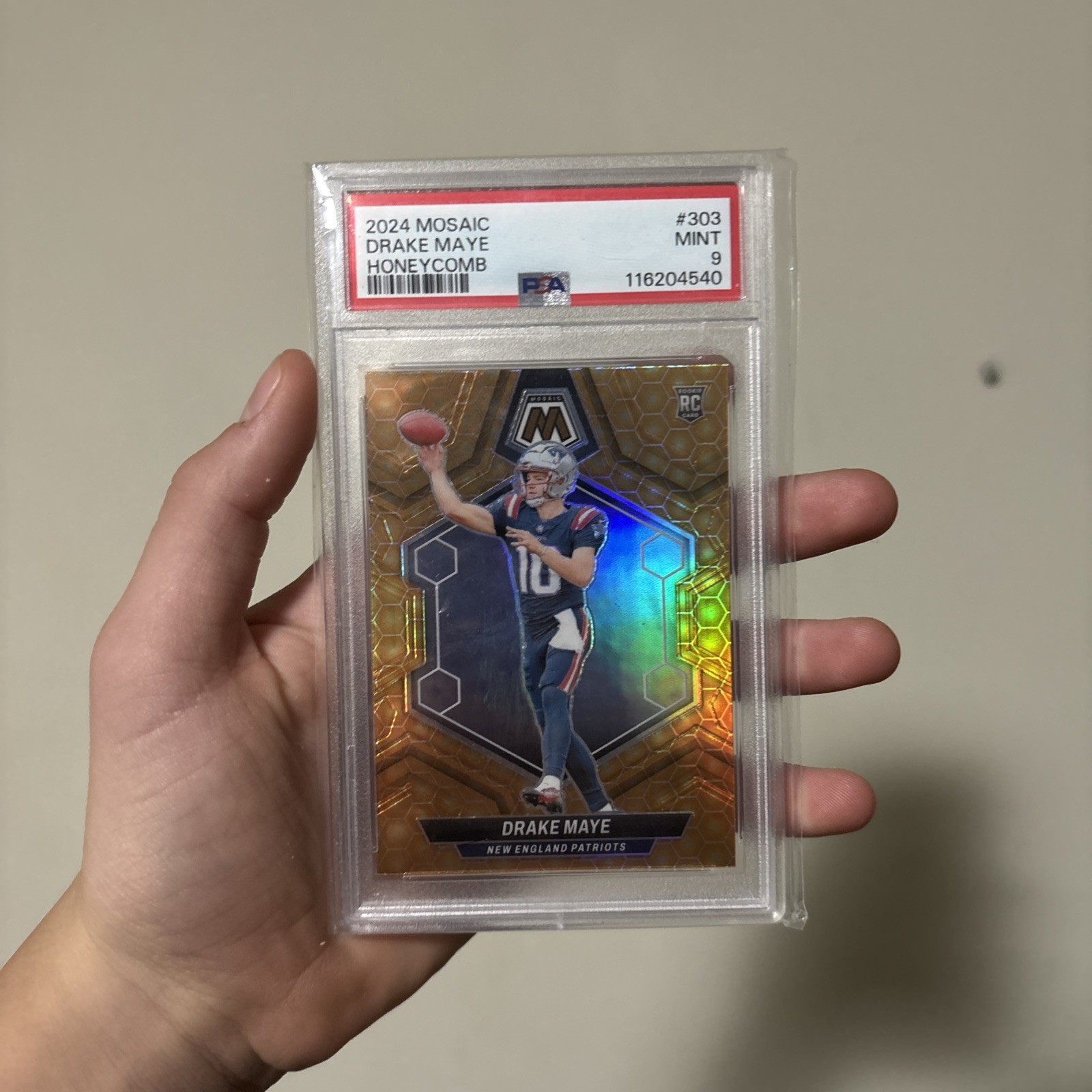 2024 Panini Mosaic Drake Maye #303 Honeycomb Prizm (RC) PSA 9