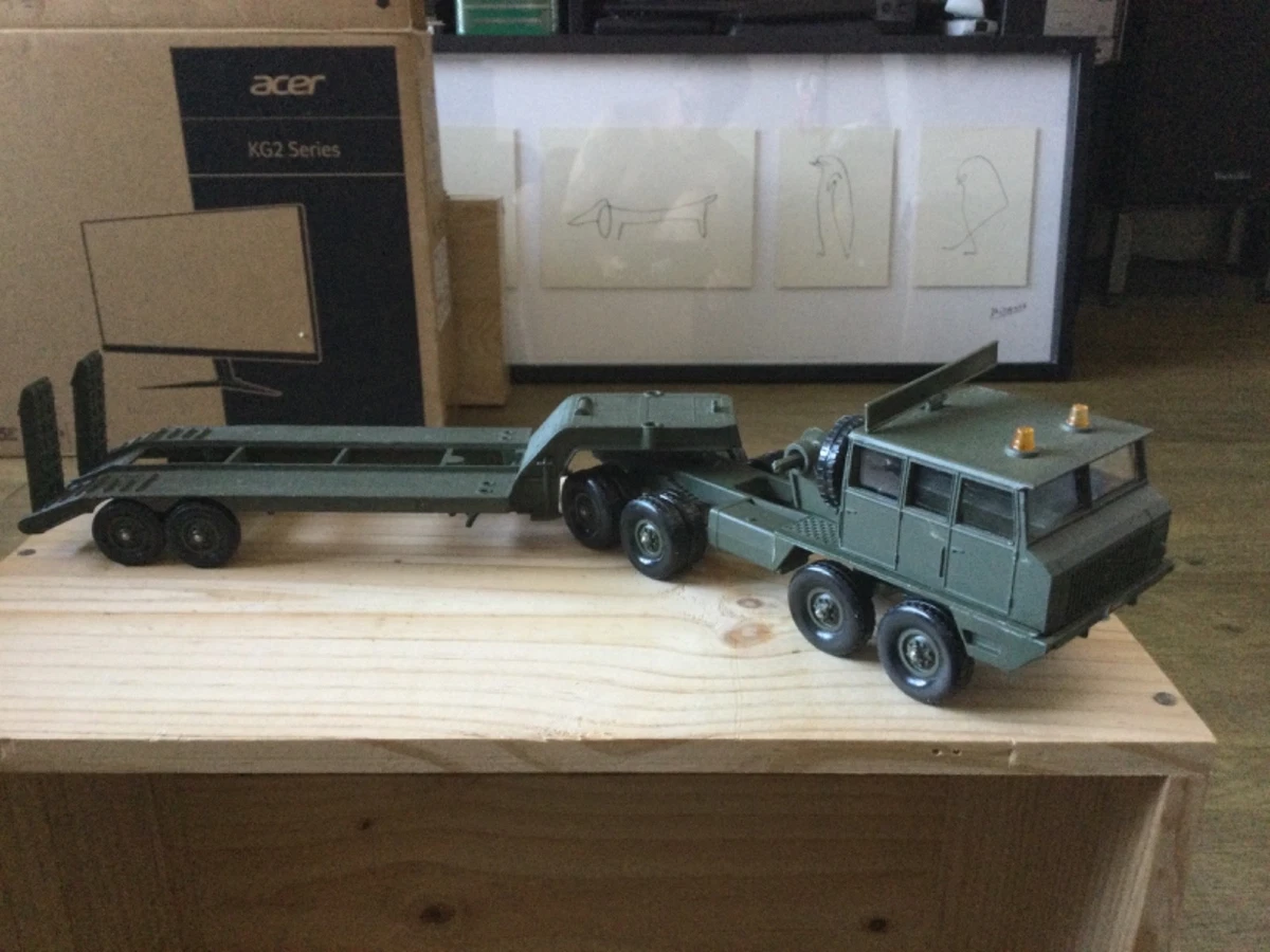 Solido SEMI REMORQUE CIVIL TP BERLIET T12 + REMORQUE PORTE-CHAR - Collection