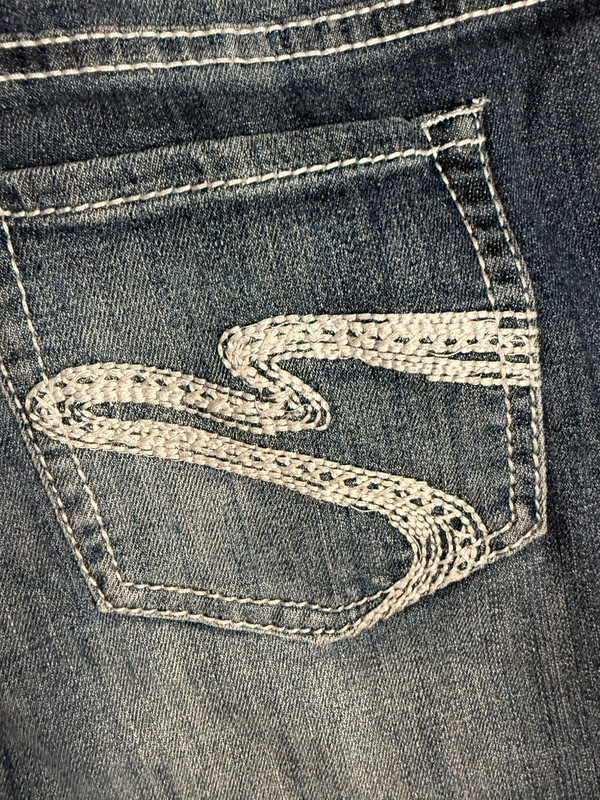 Y2K ladies jeans size 14/16 embroidered pockets boot cut image 2