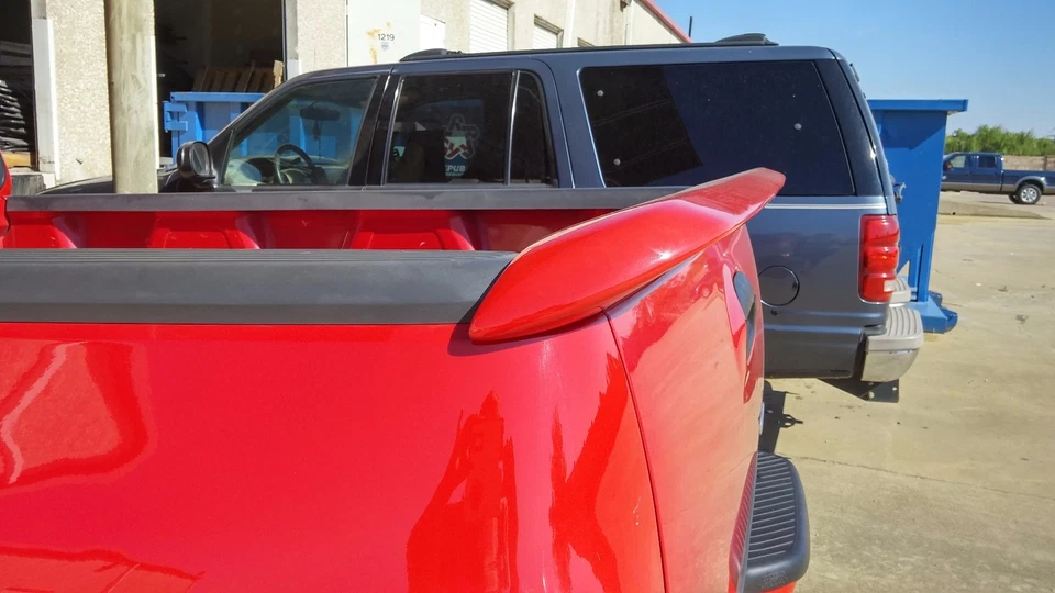 Spoiler de montagem embutida estilo fábrica 1997-2003 sem pintura para Ford F150 Lightning - Imagem 2 de 4