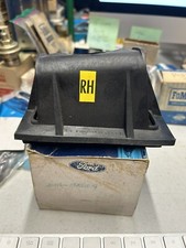 Nos 1970 Ford Galaxie Ltd Xl Custom 500 Rh Quarter Panel Marker Retainer Bracket