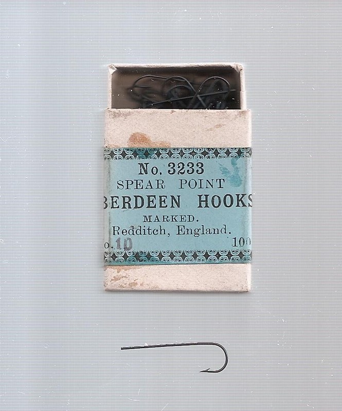 Vintage Box #3233 #10 Spear Point BlindEye Aberdeen Trout Fish Hooks Very Nice!!