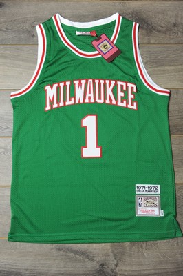 bucks jersey throwback
